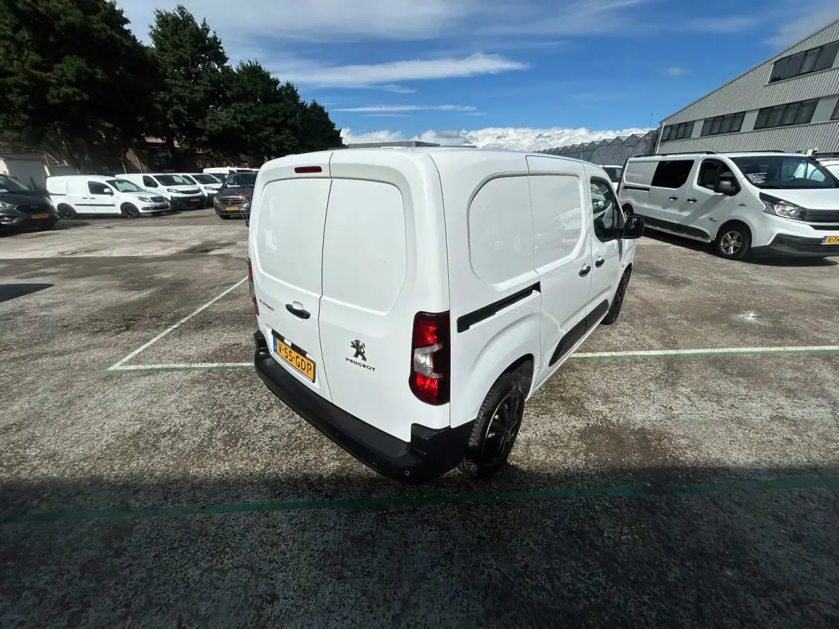 1.5 BlueHDI Asphalt 3 personen