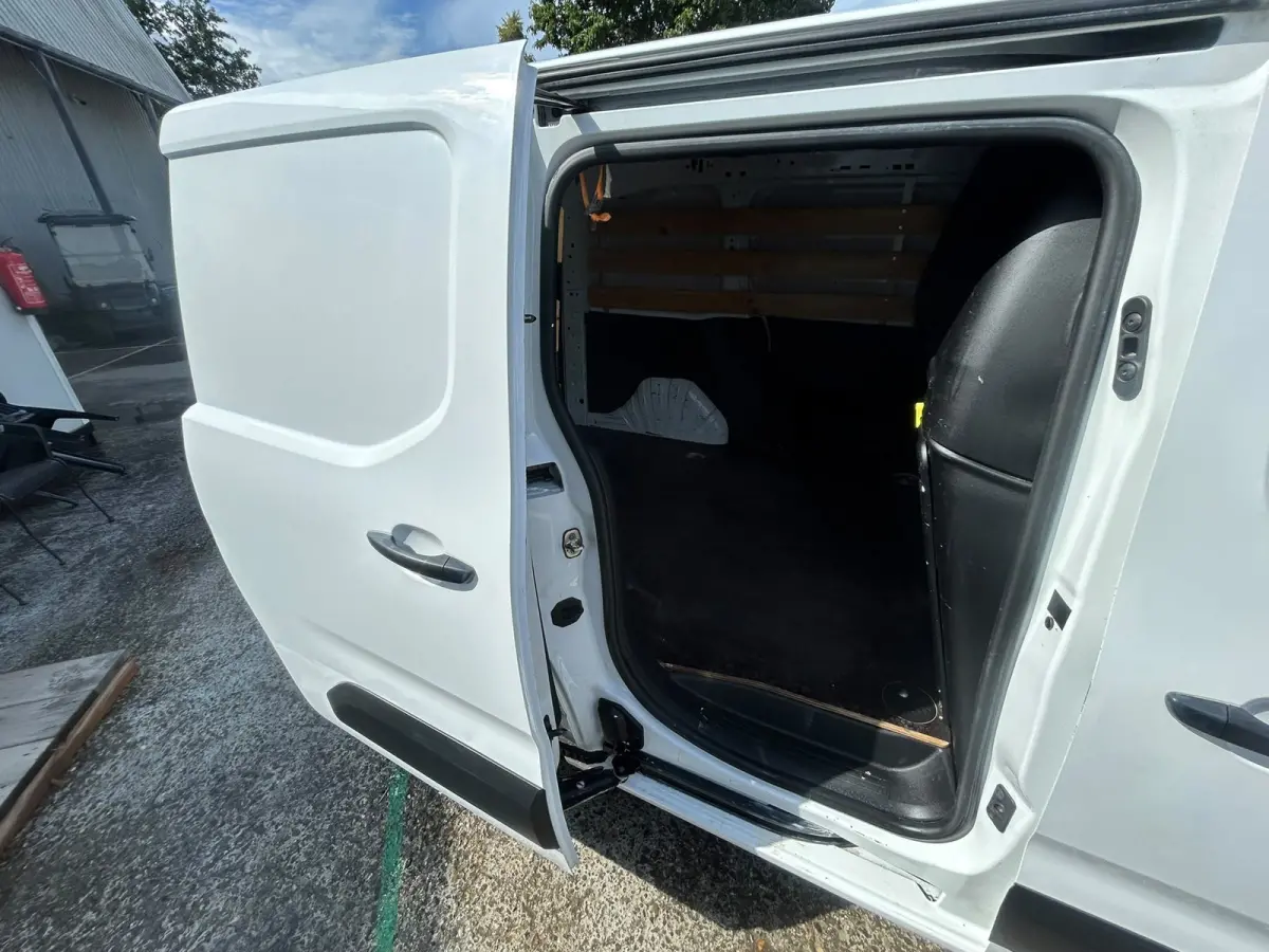 1.5 BlueHDI Asphalt 3 personen
