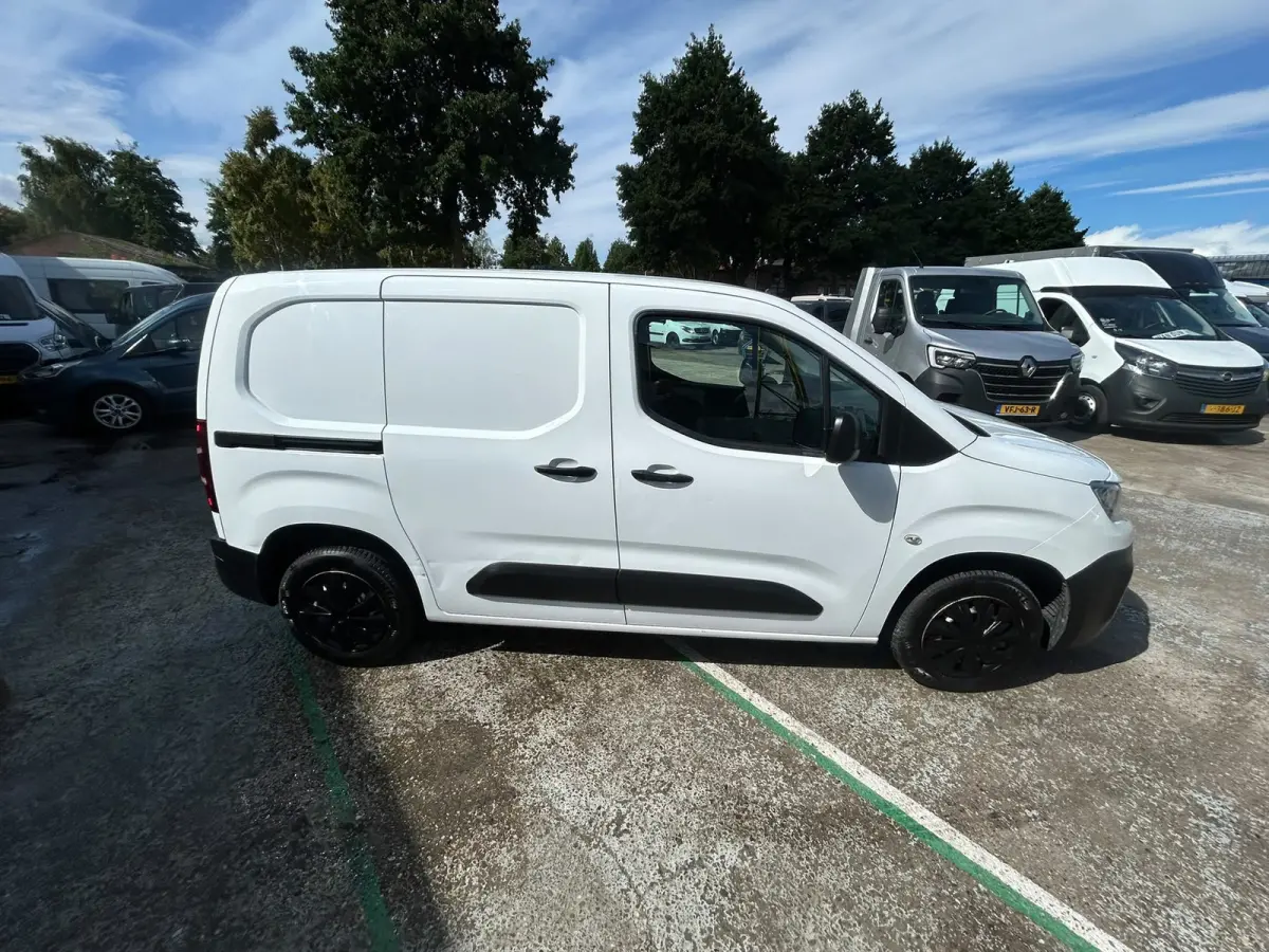 1.5 BlueHDI Asphalt 3 personen