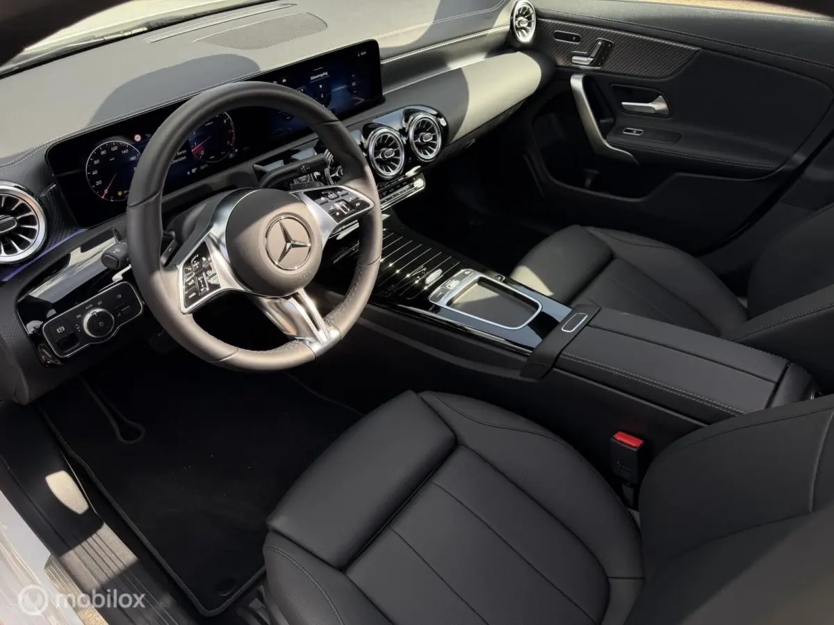 200 Luxury Line|5.000 KM|Pano|Sfeer|Led|Camera|