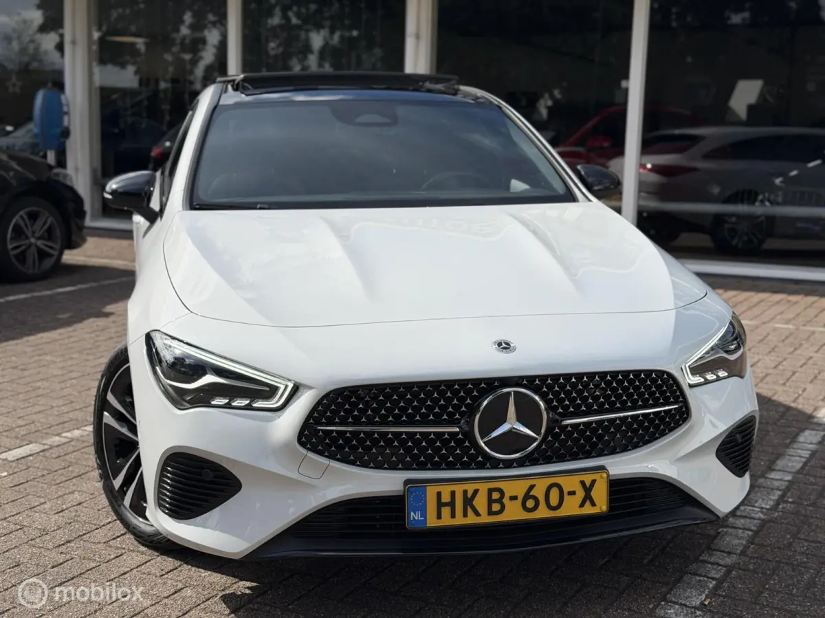 200 Luxury Line|5.000 KM|Pano|Sfeer|Led|Camera|