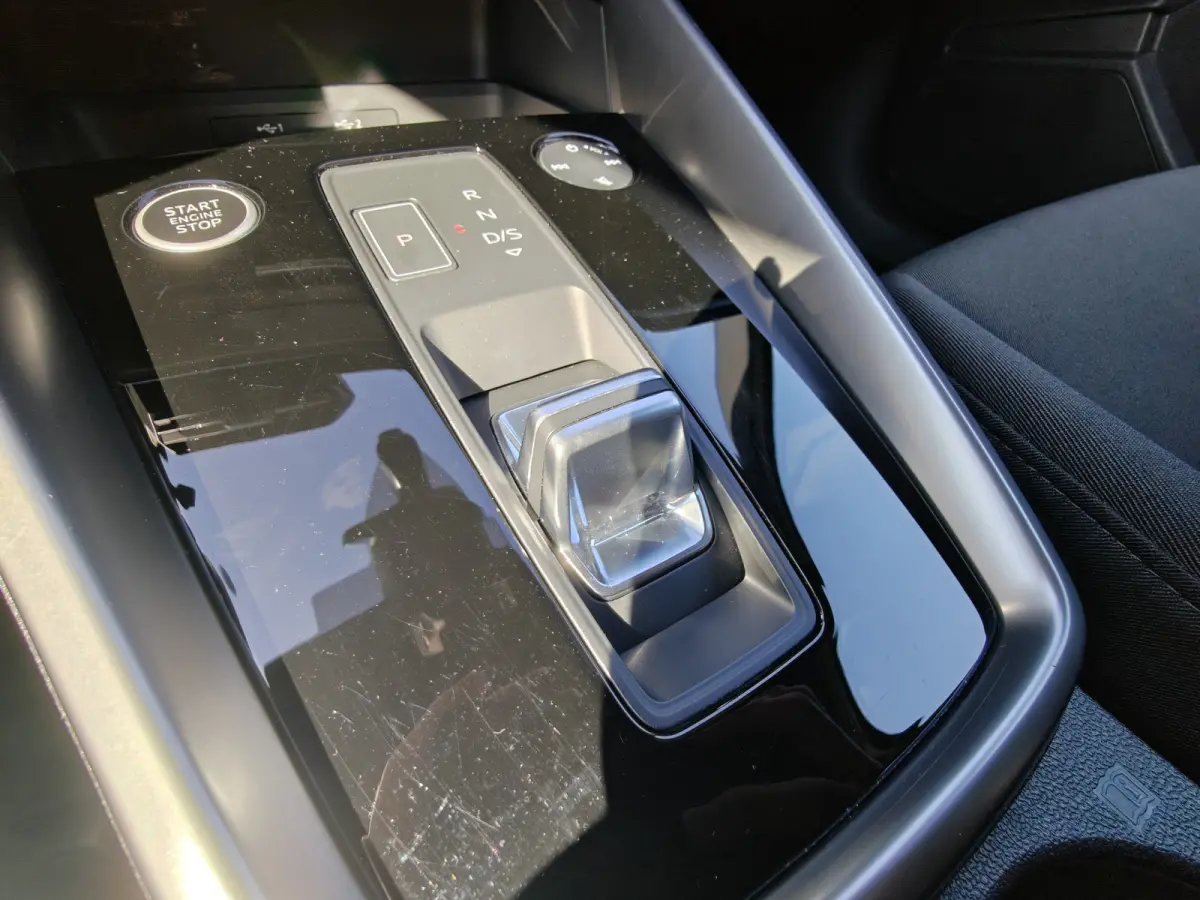 40 TFSI PHEV Advanced edition / Camera / PDC V+A / Carplay / Stoelverwarming /