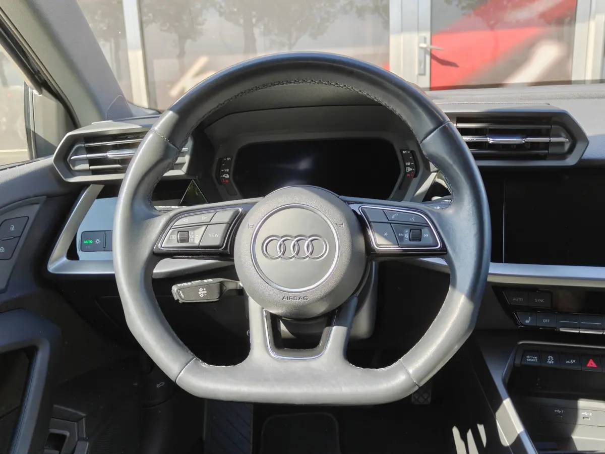 40 TFSI PHEV Advanced edition / Camera / PDC V+A / Carplay / Stoelverwarming /