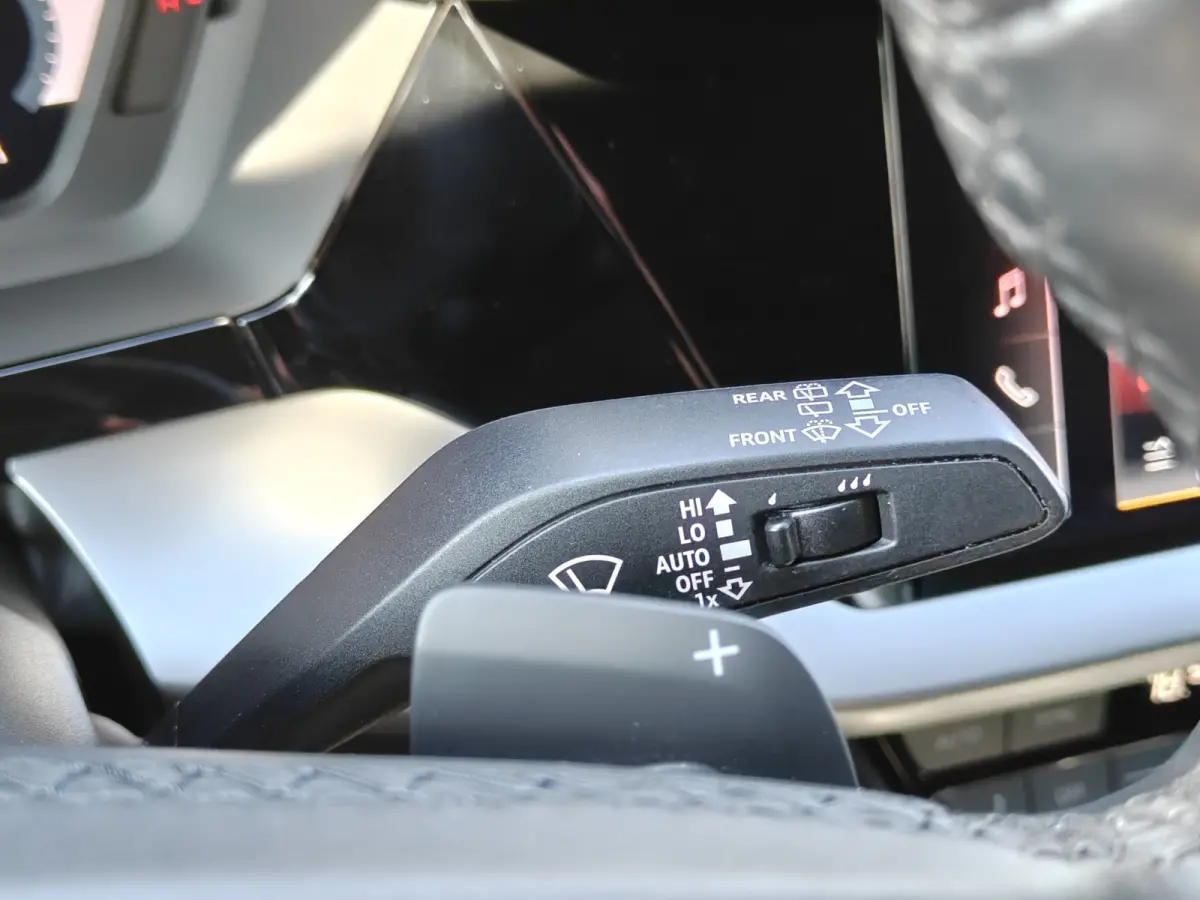 40 TFSI PHEV Advanced edition / Camera / PDC V+A / Carplay / Stoelverwarming /