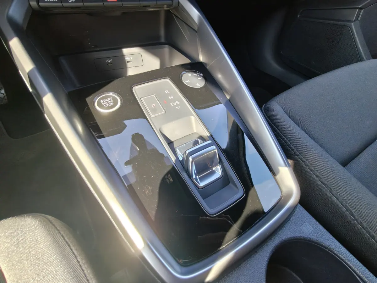 40 TFSI PHEV Advanced edition / Camera / PDC V+A / Carplay / Stoelverwarming /
