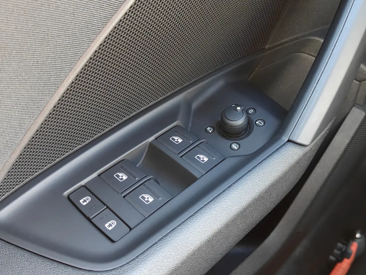 40 TFSI PHEV Advanced edition / Camera / PDC V+A / Carplay / Stoelverwarming /