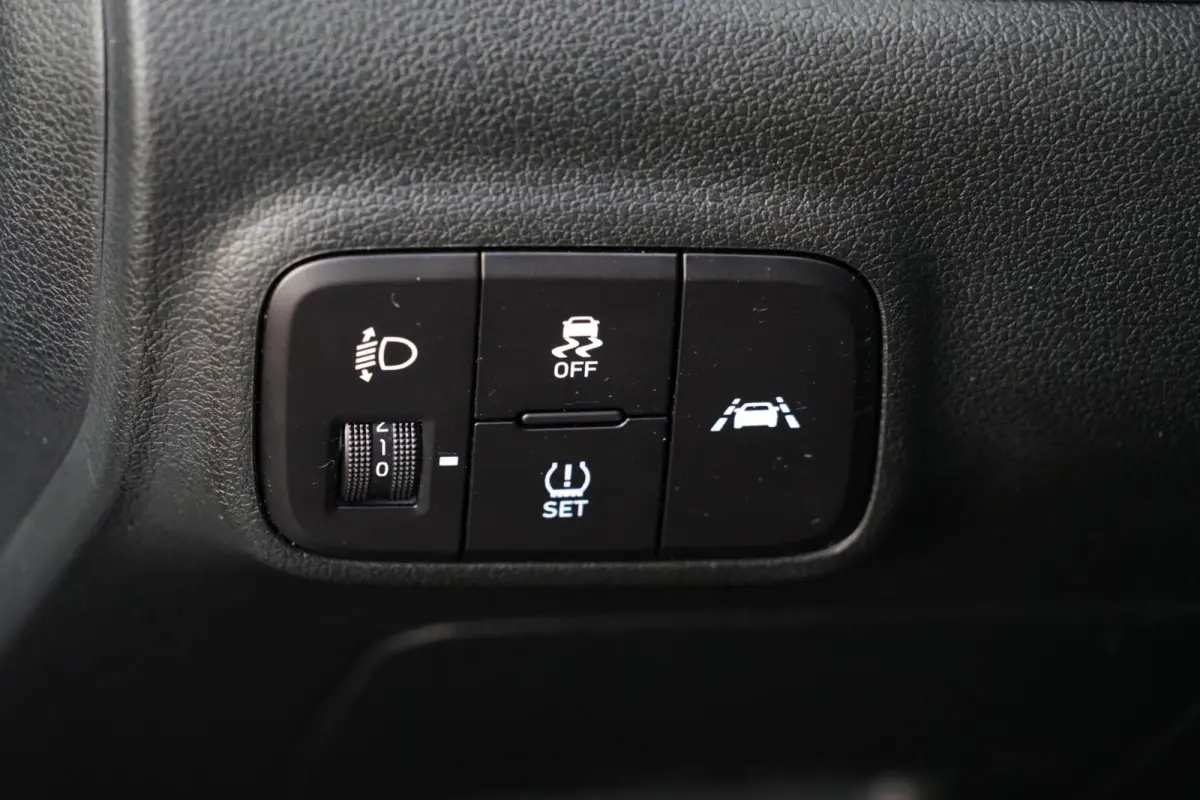 1.0 Comfort, NL, 1e eig. CarPlay, cruise, DAB