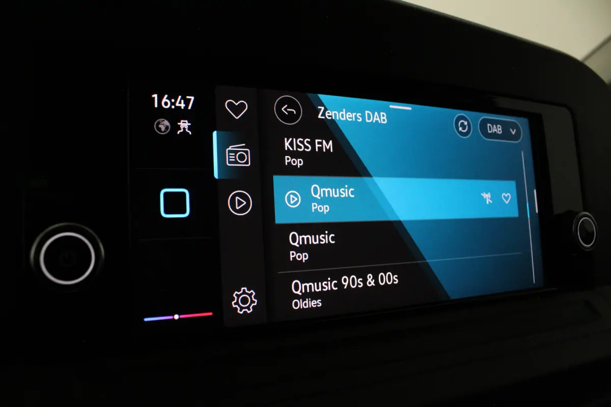 1.5 TSI Trend > Camera/Navigatie via Apple Carplay/Android Auto/Reflex Silver Metallic