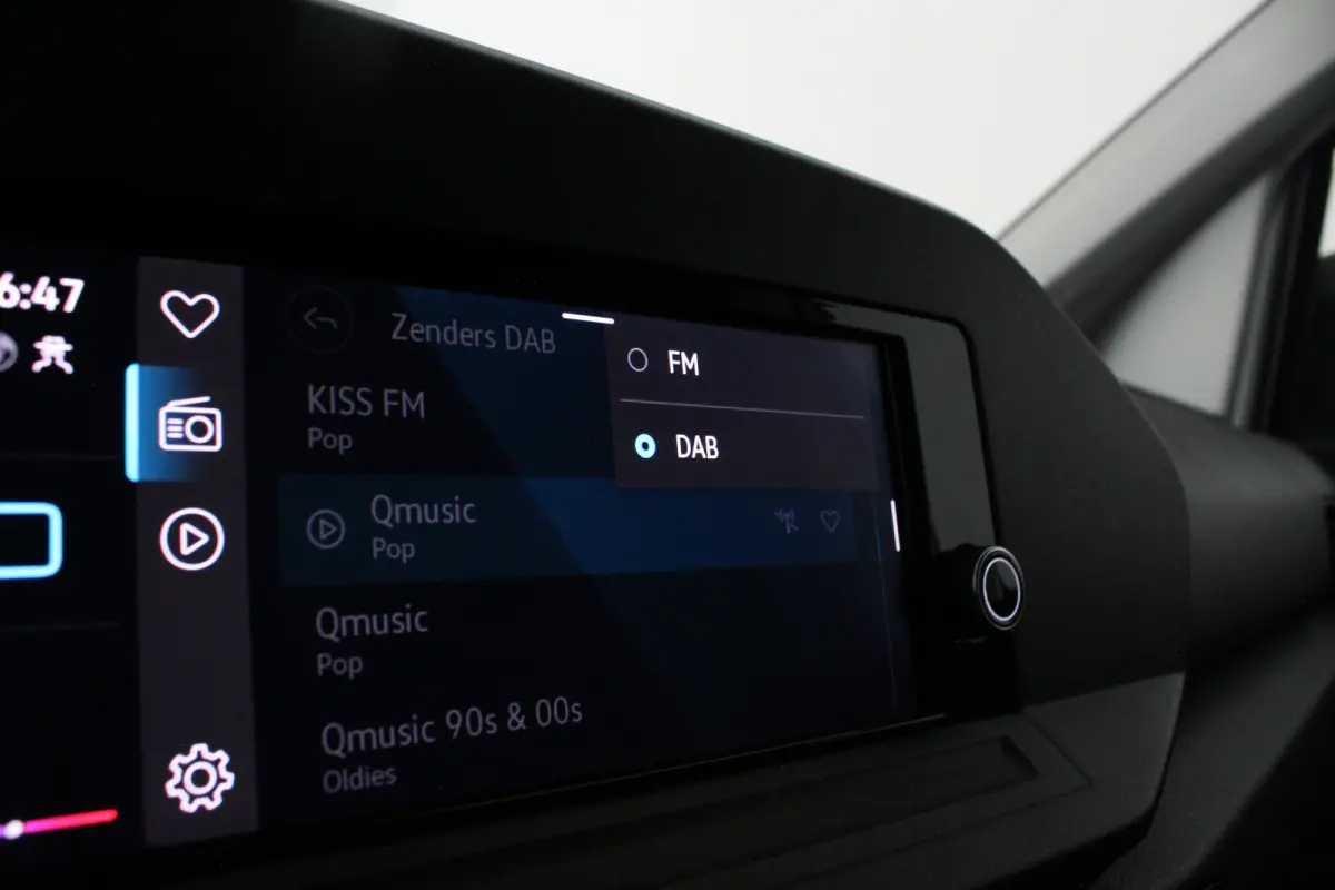 1.5 TSI Trend > Camera/Navigatie via Apple Carplay/Android Auto/Reflex Silver Metallic
