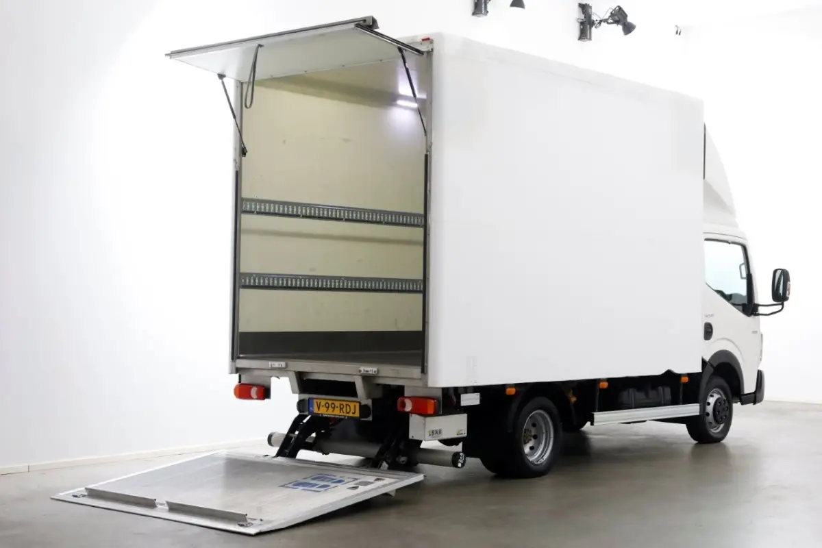 130.35 3.0 130pk E6 Compacte bakwagen met laadklep 03-2020