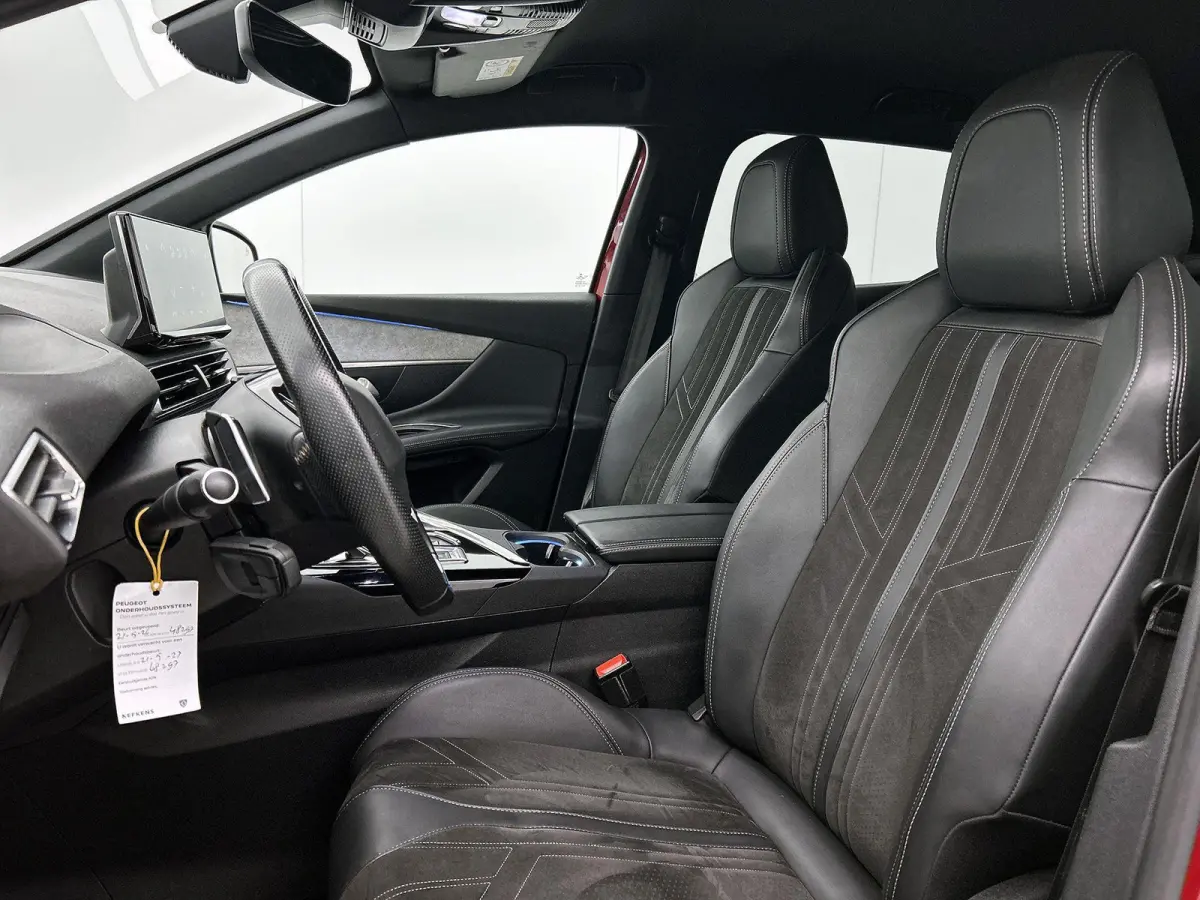 1.2 130pk GT Automaat | Navigatie | Apple CarPlay/Android Auto | Adaptieve Cruise Control | Camera | Climate Control | Night Vision | Dodehoekdetectie | Keyless Entry/Start | Isofix | Privac