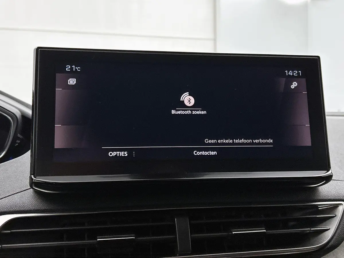 1.2 130pk GT Automaat | Navigatie | Apple CarPlay/Android Auto | Adaptieve Cruise Control | Camera | Climate Control | Night Vision | Dodehoekdetectie | Keyless Entry/Start | Isofix | Privac