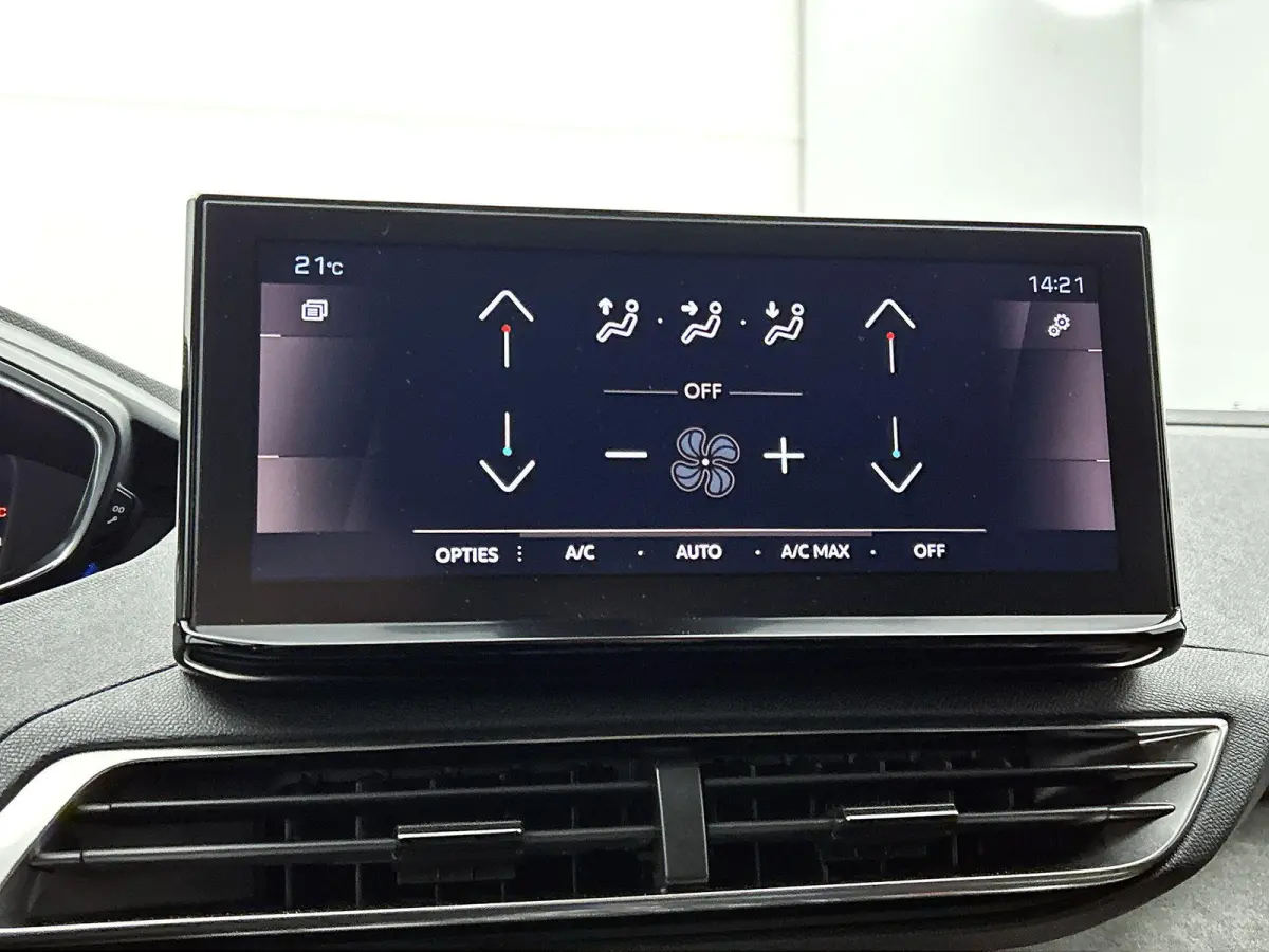 1.2 130pk GT Automaat | Navigatie | Apple CarPlay/Android Auto | Adaptieve Cruise Control | Camera | Climate Control | Night Vision | Dodehoekdetectie | Keyless Entry/Start | Isofix | Privac