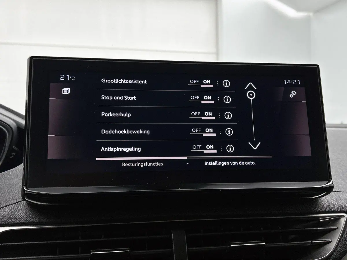 1.2 130pk GT Automaat | Navigatie | Apple CarPlay/Android Auto | Adaptieve Cruise Control | Camera | Climate Control | Night Vision | Dodehoekdetectie | Keyless Entry/Start | Isofix | Privac