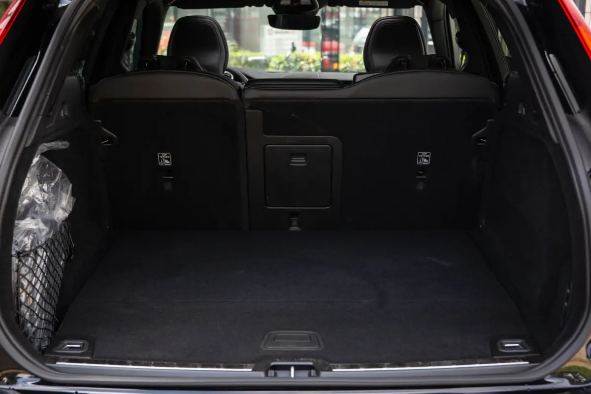 2.0 T8 Plug-in hybrid AWD Plus Black Edition , Luchtvering, Panoramadak, Harman&Kardon, 360-camera, HUD
