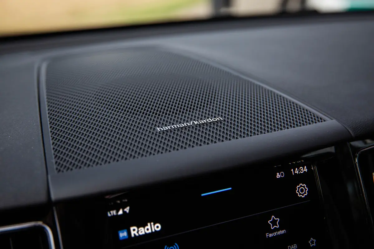 2.0 T8 Plug-in hybrid AWD Plus Black Edition , Luchtvering, Panoramadak, Harman&Kardon, 360-camera, HUD