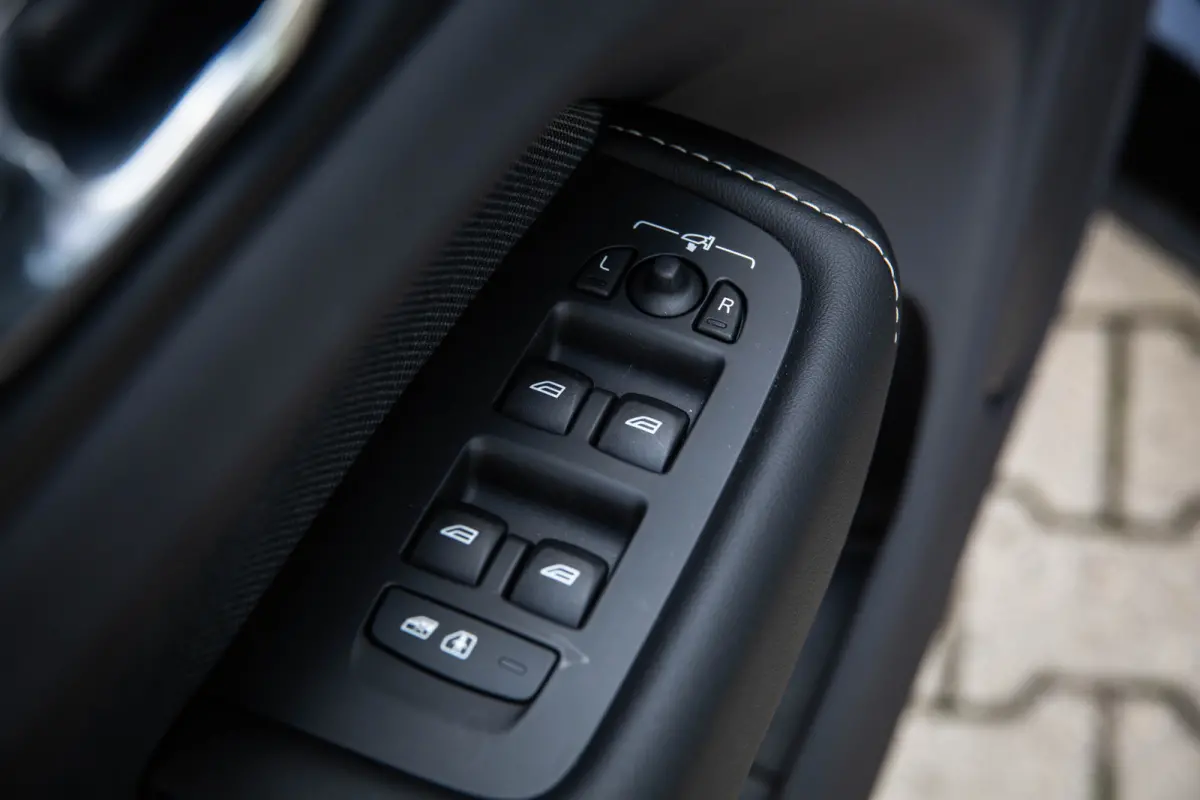 2.0 T8 Plug-in hybrid AWD Plus Black Edition , Luchtvering, Panoramadak, Harman&Kardon, 360-camera, HUD