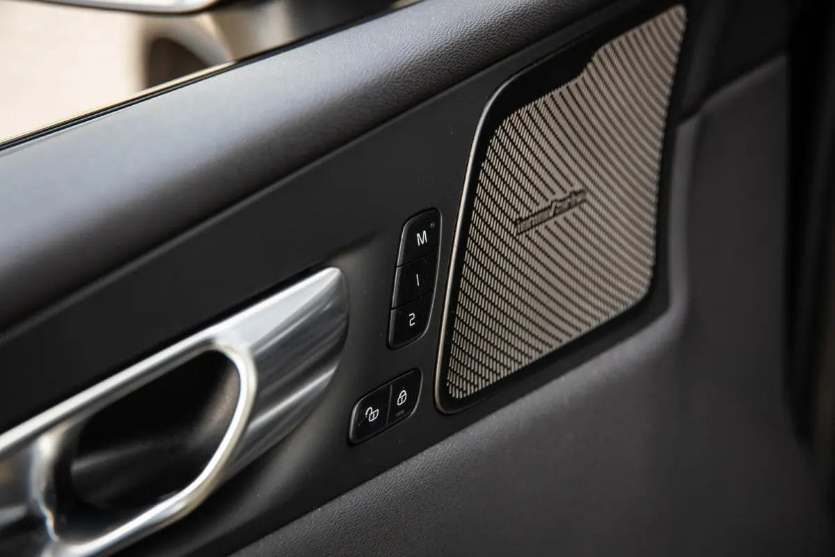 2.0 T8 Plug-in hybrid AWD Plus Black Edition , Luchtvering, Panoramadak, Harman&Kardon, 360-camera, HUD