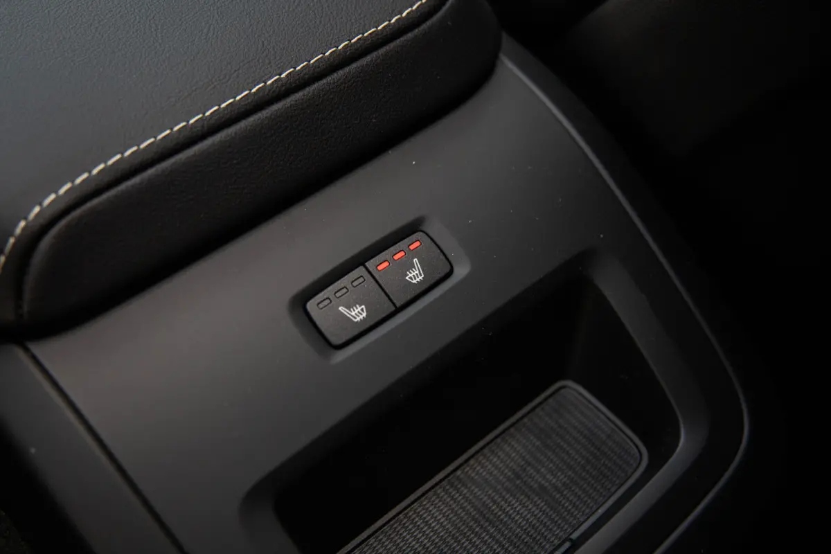 2.0 T8 Plug-in hybrid AWD Plus Black Edition , Luchtvering, Panoramadak, Harman&Kardon, 360-camera, HUD