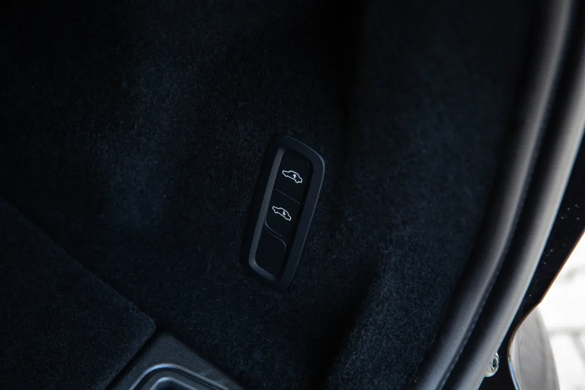 2.0 T8 Plug-in hybrid AWD Plus Black Edition , Luchtvering, Panoramadak, Harman&Kardon, 360-camera, HUD