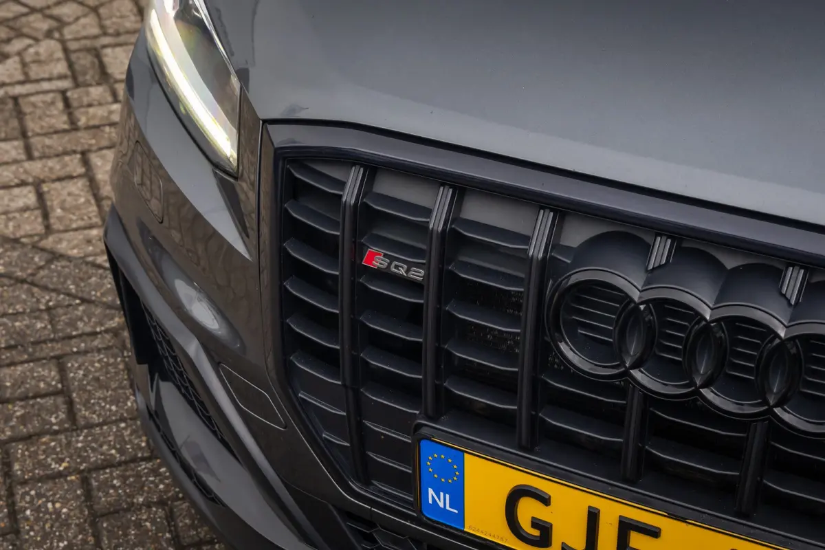 SQ2 2.0 TFSI | Panoramadak | Trekhaak | B&O | Achteruitrijcamera | Stoelverwarming | Digital Dash | Elek. Kofferbak | Keyless | Achteruitrijcamera | Airco (automatisch) | Audio installatie p