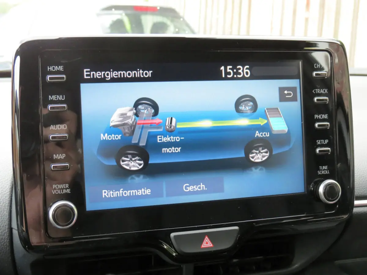 1.5 Hybrid Executive Bi-Tone | LED KOPLAMPEN | NIEUWE ALL-SEASON BANDEN | LEDER | APPLE CARPLAY | STOELVERWARMING |
