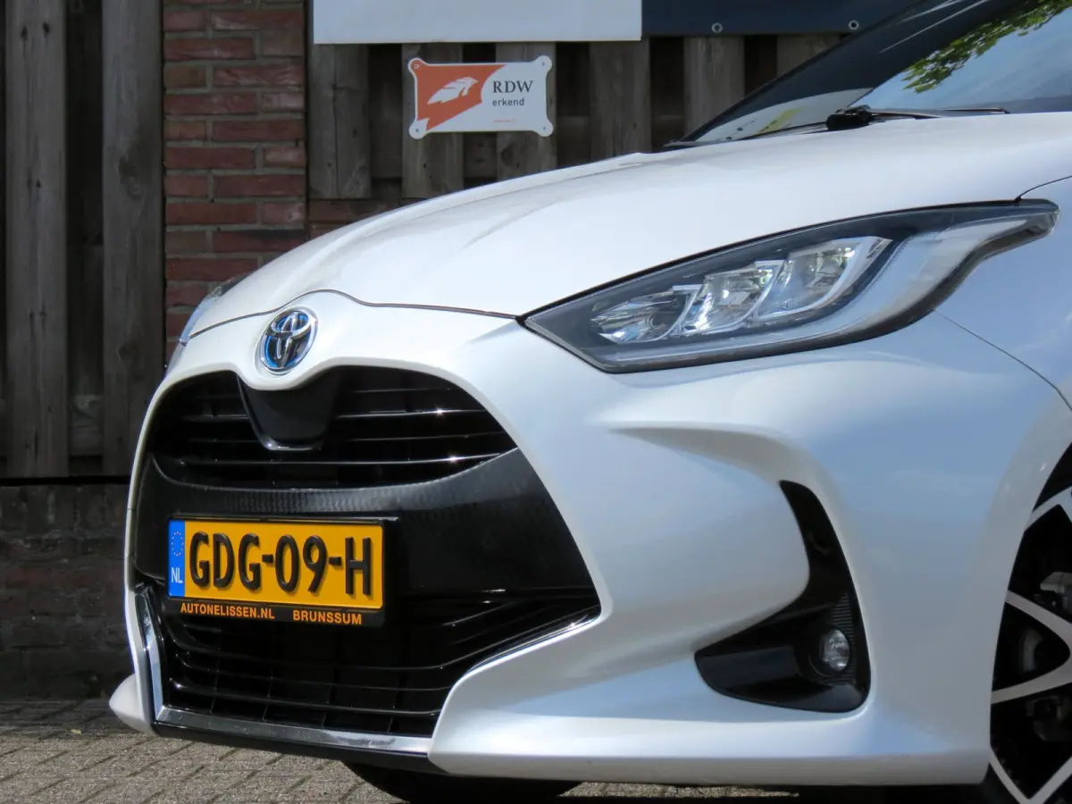 1.5 Hybrid Executive Bi-Tone | LED KOPLAMPEN | NIEUWE ALL-SEASON BANDEN | LEDER | APPLE CARPLAY | STOELVERWARMING |