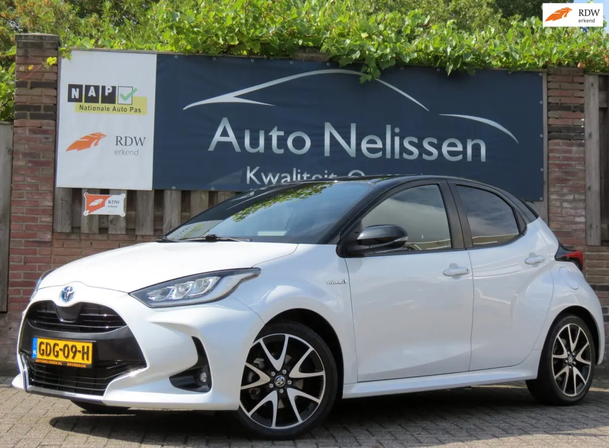 1.5 Hybrid Executive Bi-Tone | LED KOPLAMPEN | NIEUWE ALL-SEASON BANDEN | LEDER | APPLE CARPLAY | STOELVERWARMING |
