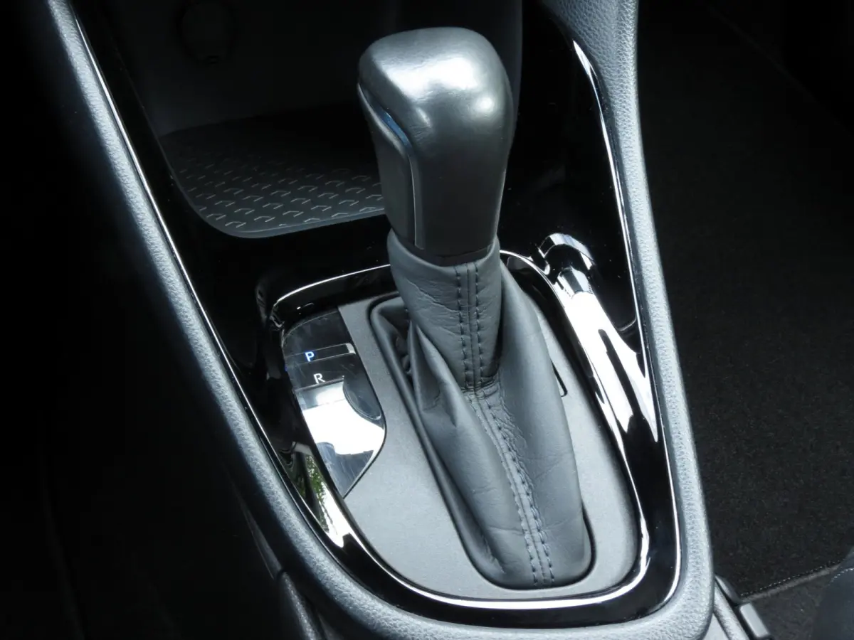 1.5 Hybrid Executive Bi-Tone | LED KOPLAMPEN | NIEUWE ALL-SEASON BANDEN | LEDER | APPLE CARPLAY | STOELVERWARMING |