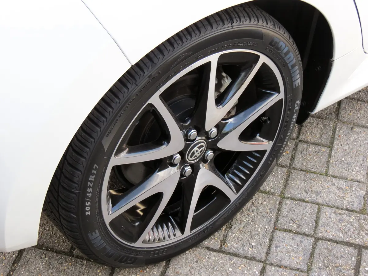1.5 Hybrid Executive Bi-Tone | LED KOPLAMPEN | NIEUWE ALL-SEASON BANDEN | LEDER | APPLE CARPLAY | STOELVERWARMING |