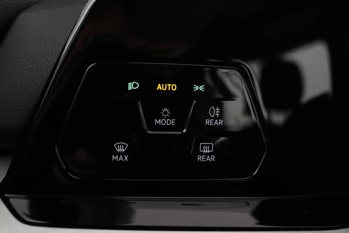 1.0 eTSI Life Business | Camera | Automaat | Digital Cockpit | CarPlay | Adap. Cruise |