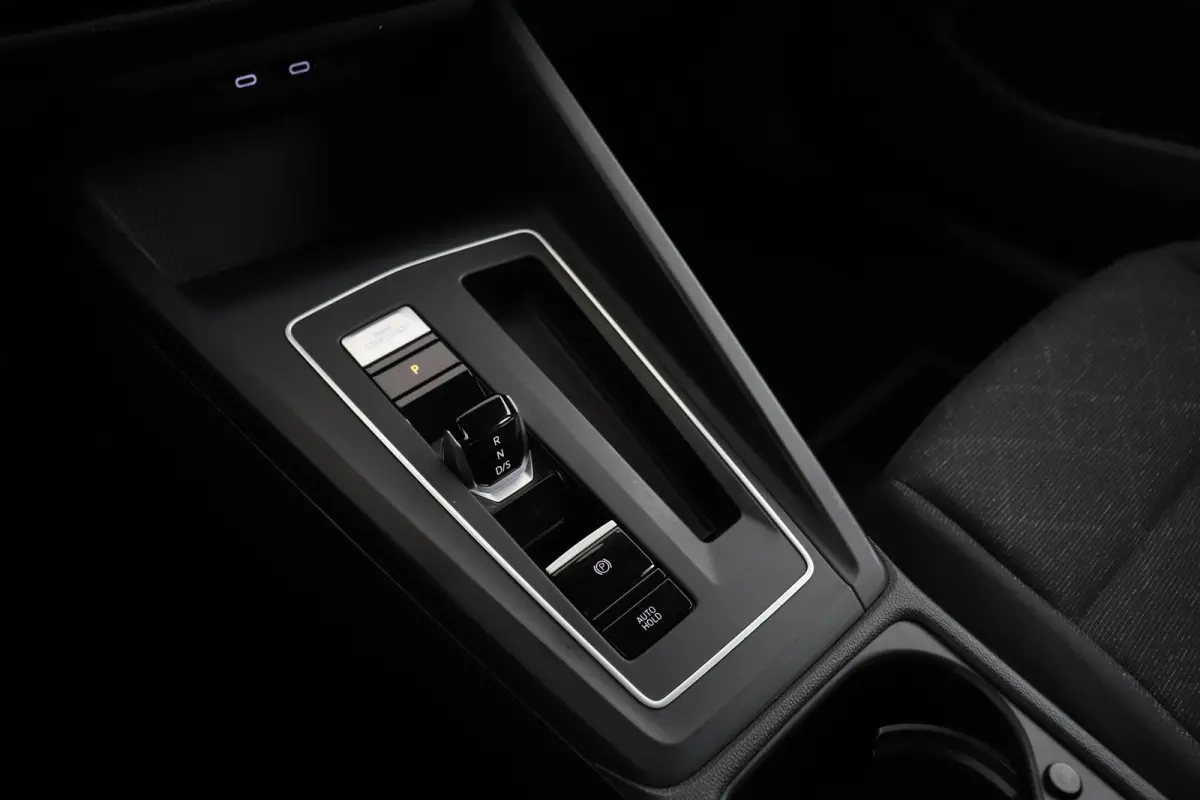 1.0 eTSI Life Business | Camera | Automaat | Digital Cockpit | CarPlay | Adap. Cruise |