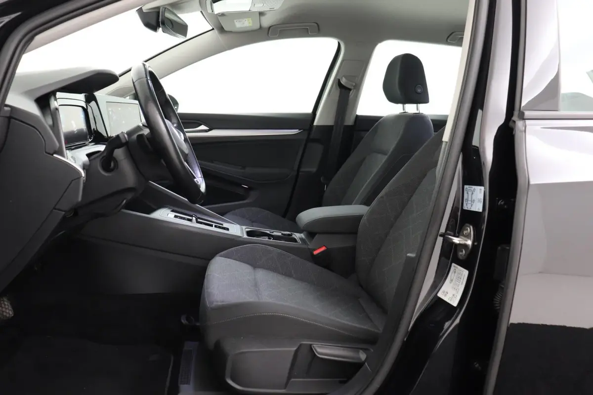 1.0 eTSI Life Business | Camera | Automaat | Digital Cockpit | CarPlay | Adap. Cruise |