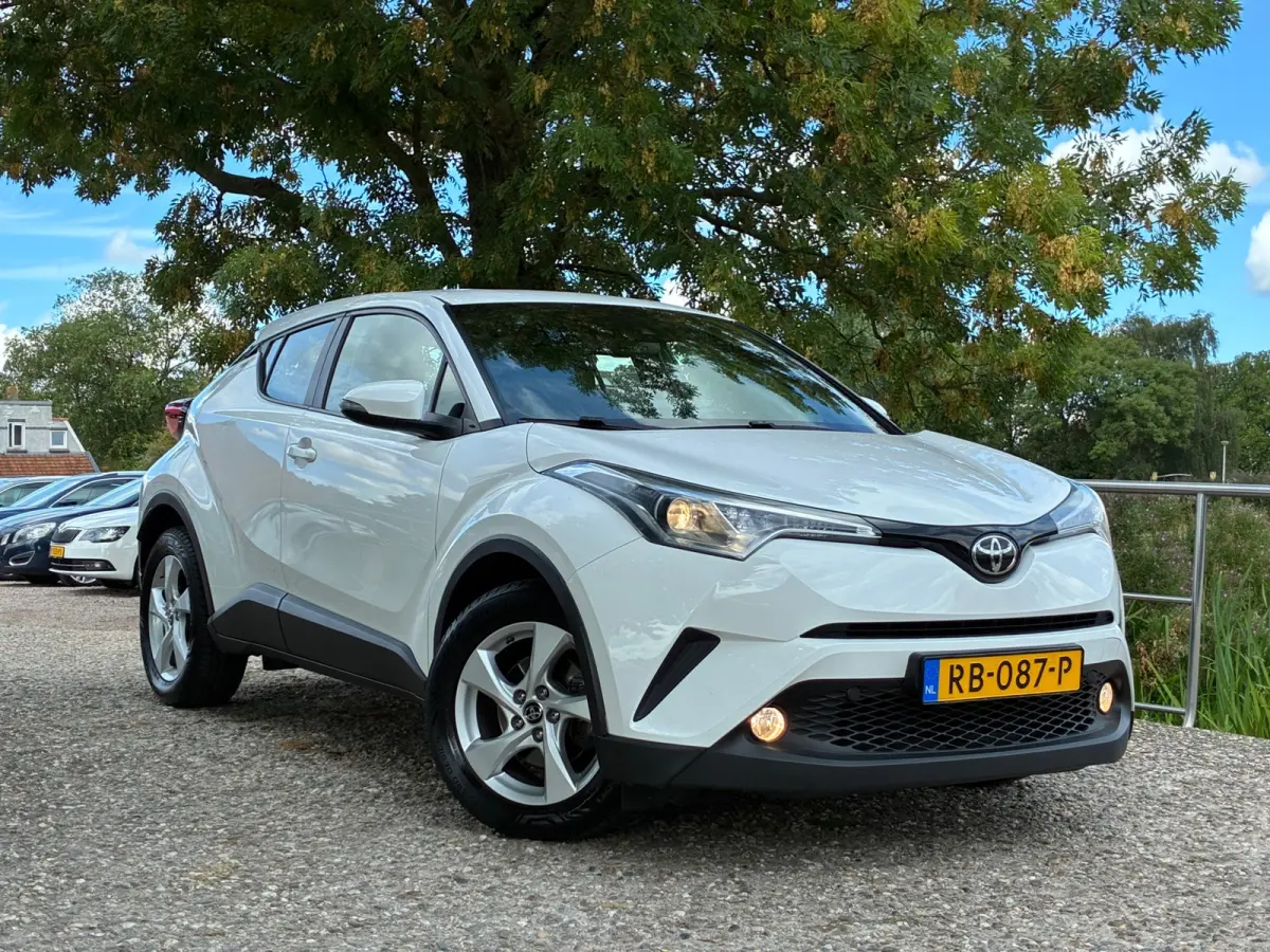 Toyota C-HR 2017 Benzine Automatisch leasen