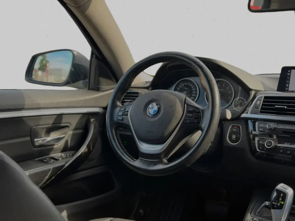 420i High Executive Sport(Goed OndH, Head-up, Lane Assist, Navi Pro, StoelV, PDC V+A, Leder, Etc)