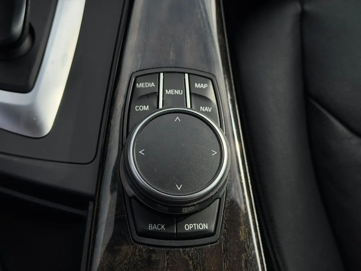 420i High Executive Sport(Goed OndH, Head-up, Lane Assist, Navi Pro, StoelV, PDC V+A, Leder, Etc)