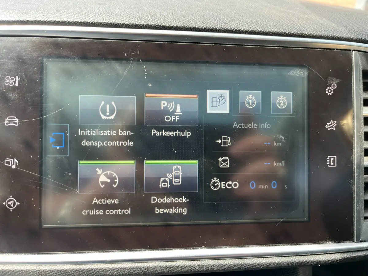1.2 PureTech Blue lease(st-bekr,navi,clima,leer,pano,bj16,5999,-)