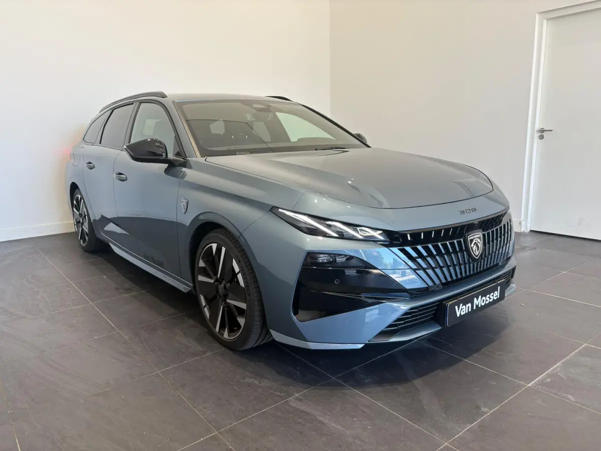 1.6 Plug-in Hybrid 195 GT Apple Carplay & Android Auto | Massage | Stoelverwarming | Navigatie | 360 Camera | DEMO NEEM CONTACT OP VOOR INFO |