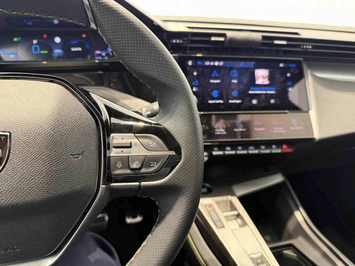 1.6 Plug-in Hybrid 195 GT Apple Carplay & Android Auto | Massage | Stoelverwarming | Navigatie | 360 Camera | DEMO NEEM CONTACT OP VOOR INFO |