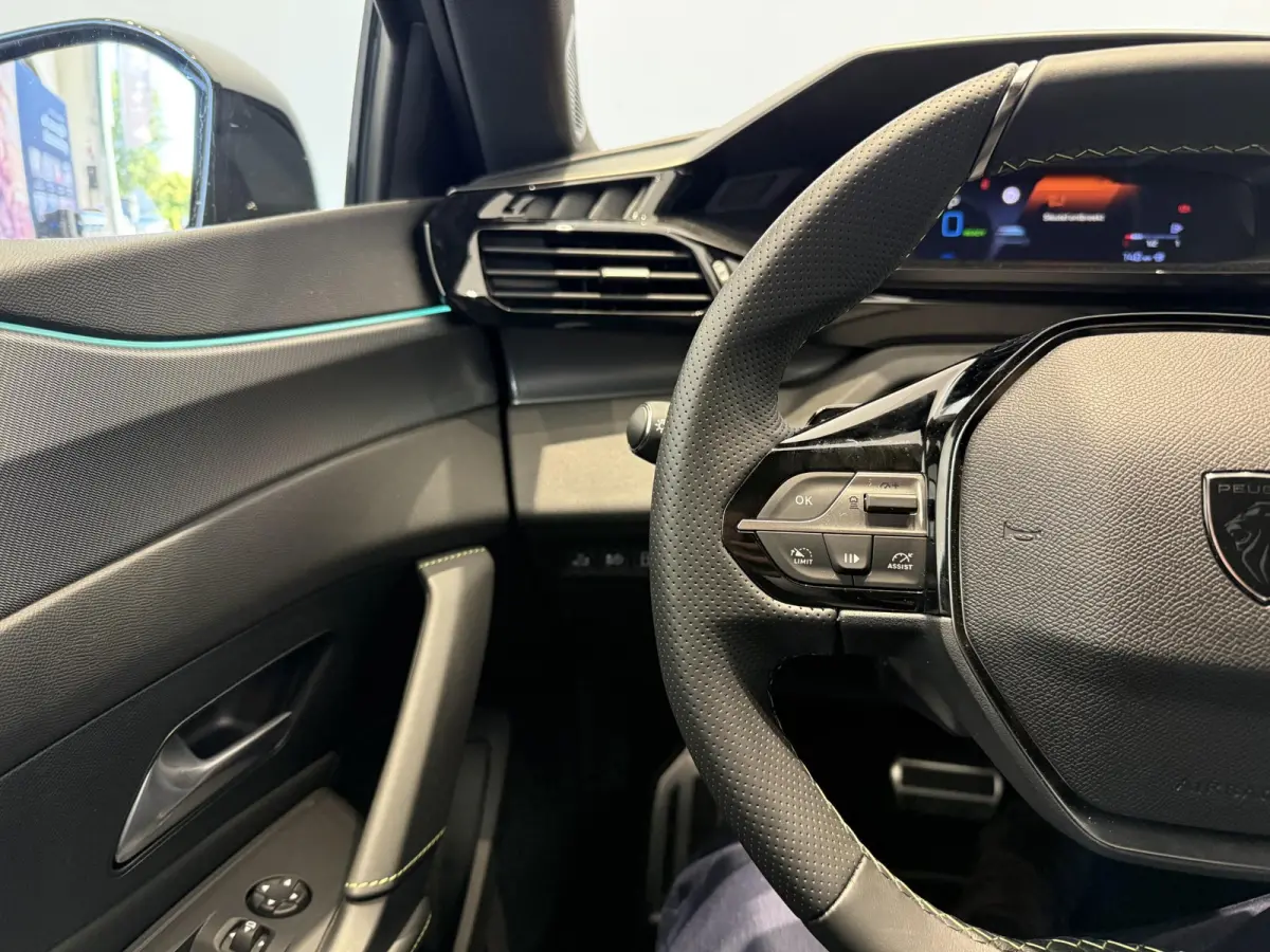 1.6 Plug-in Hybrid 195 GT Apple Carplay & Android Auto | Massage | Stoelverwarming | Navigatie | 360 Camera | DEMO NEEM CONTACT OP VOOR INFO |