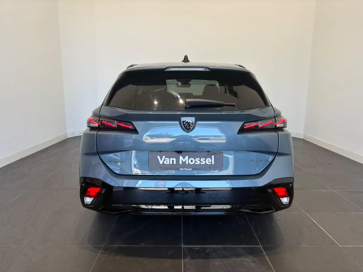 1.6 Plug-in Hybrid 195 GT Apple Carplay & Android Auto | Massage | Stoelverwarming | Navigatie | 360 Camera | DEMO NEEM CONTACT OP VOOR INFO |