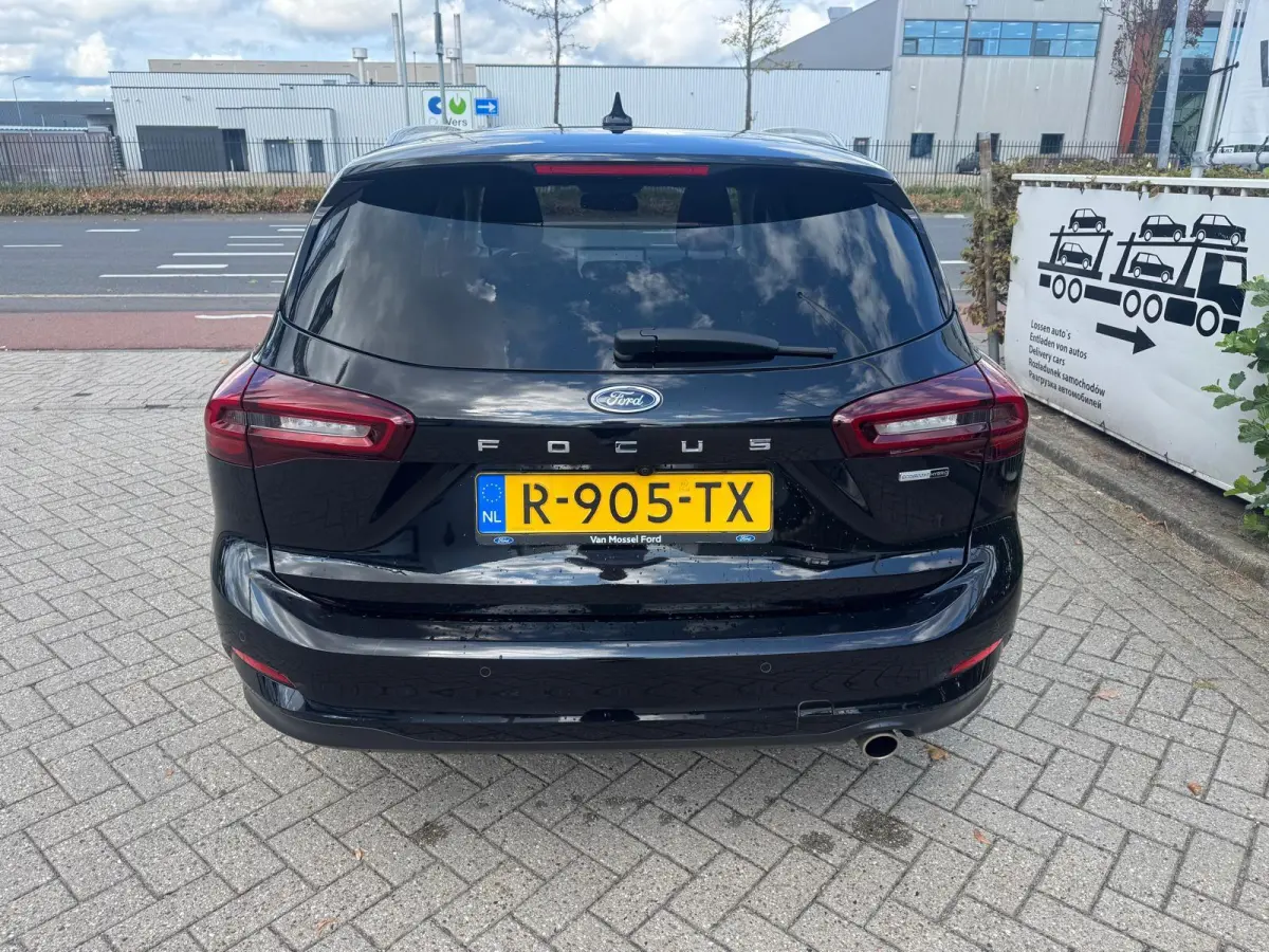 1.0 EcoBoost Hybrid Titanium X | Cruise Ctrl | Achteruitrijcamera Sensoren Voor & Achter | Panoramadak | Verwarmbare Voorstelen, Voorruit, Stuurwiel | Apple Carplay/ Android Auto |