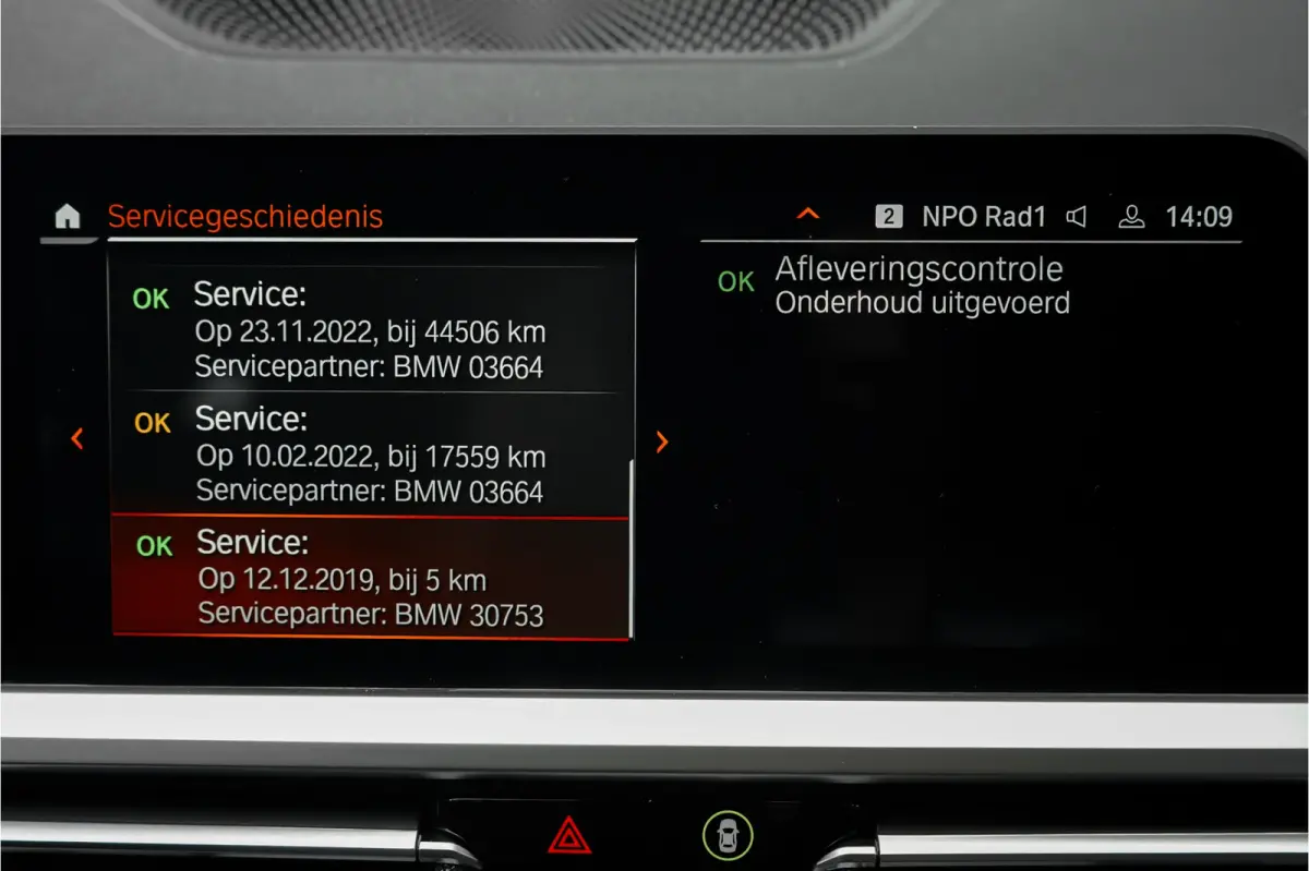 320i High Executive Sportline Stoelverw Camera HiFi 17"