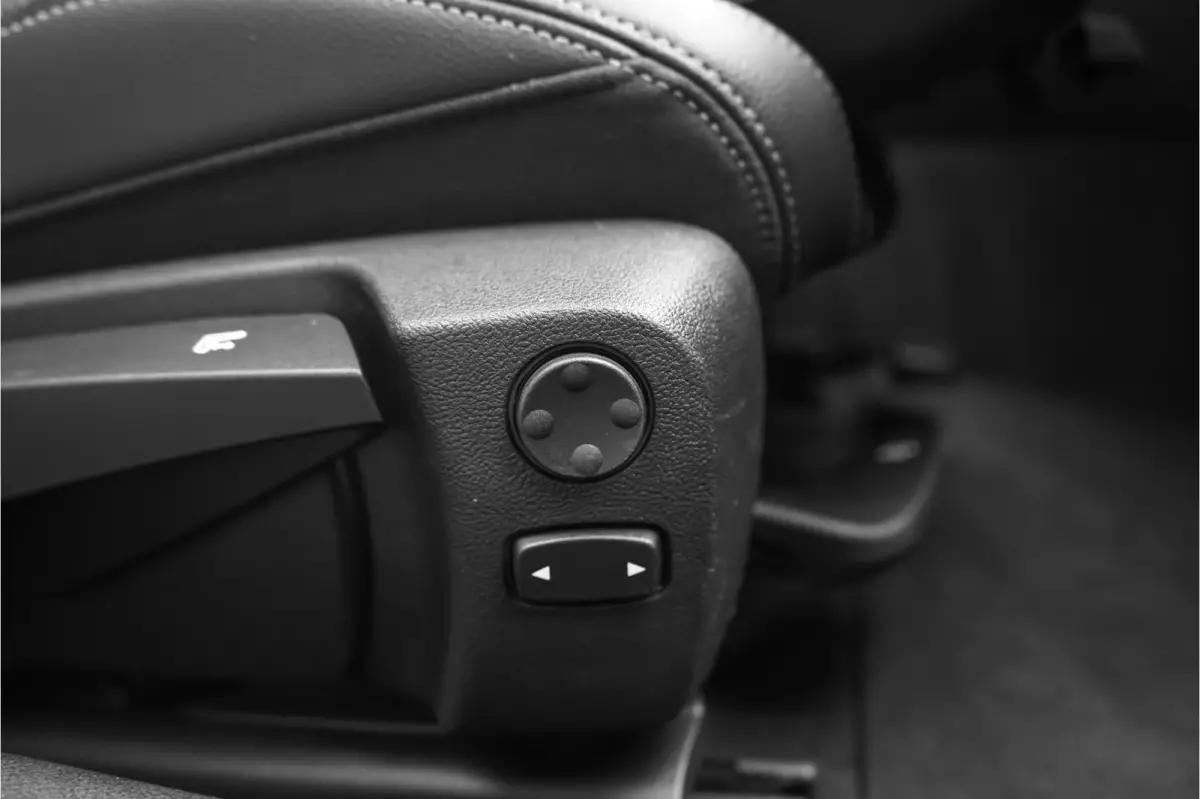 320i High Executive Sportline Stoelverw Camera HiFi 17"