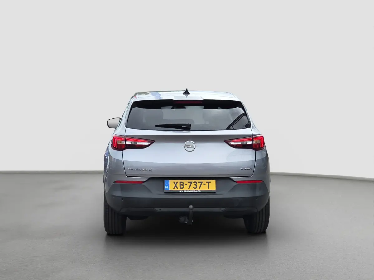 1.2 Turbo Online Edition Trekhaak | Parkeersensoren | Climate control | Full map navigatie | Carplay/android auto |