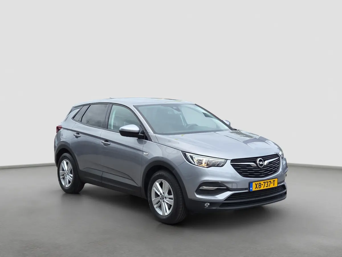 1.2 Turbo Online Edition Trekhaak | Parkeersensoren | Climate control | Full map navigatie | Carplay/android auto |