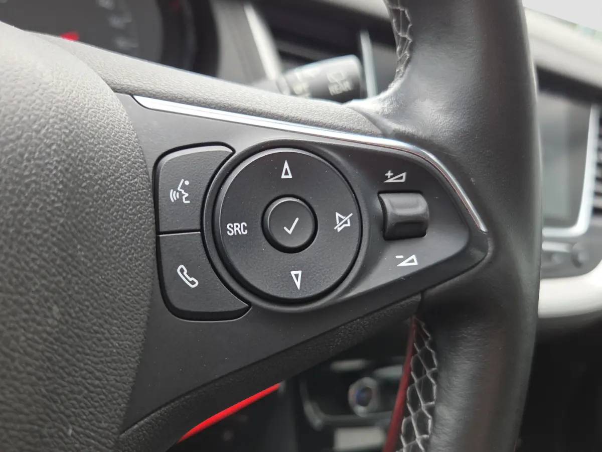 1.2 Turbo Online Edition Trekhaak | Parkeersensoren | Climate control | Full map navigatie | Carplay/android auto |