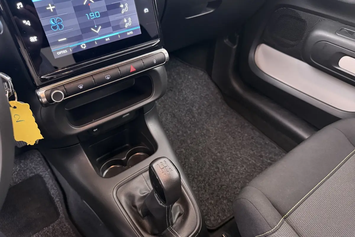 1.2T C-Series Climate Carplay LED DAB 16'LMV Privacy Glas  #