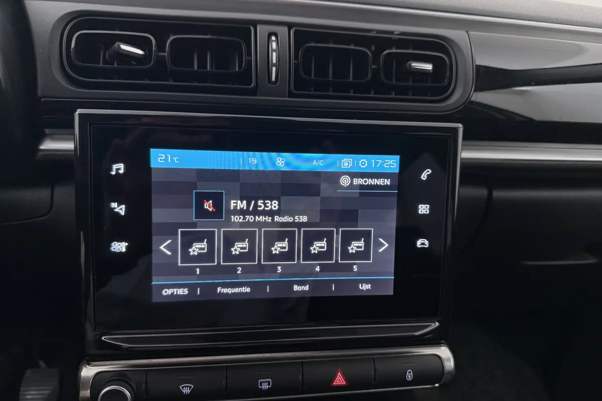 1.2T C-Series Climate Carplay LED DAB 16'LMV Privacy Glas  #