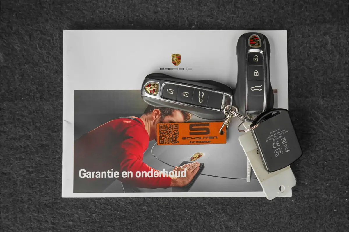 3.0 E-Hybrid Nieuw Model Sport Design & Chrono Trekhaak Stoelventilatie 21"